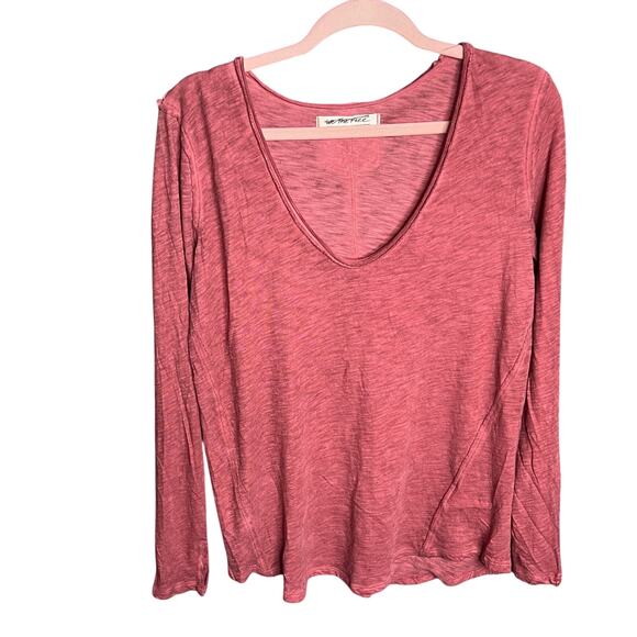 We The Free by Free People It's A Secret Tee mauve burgundy pink size small NWOT - Picture 1 of 3